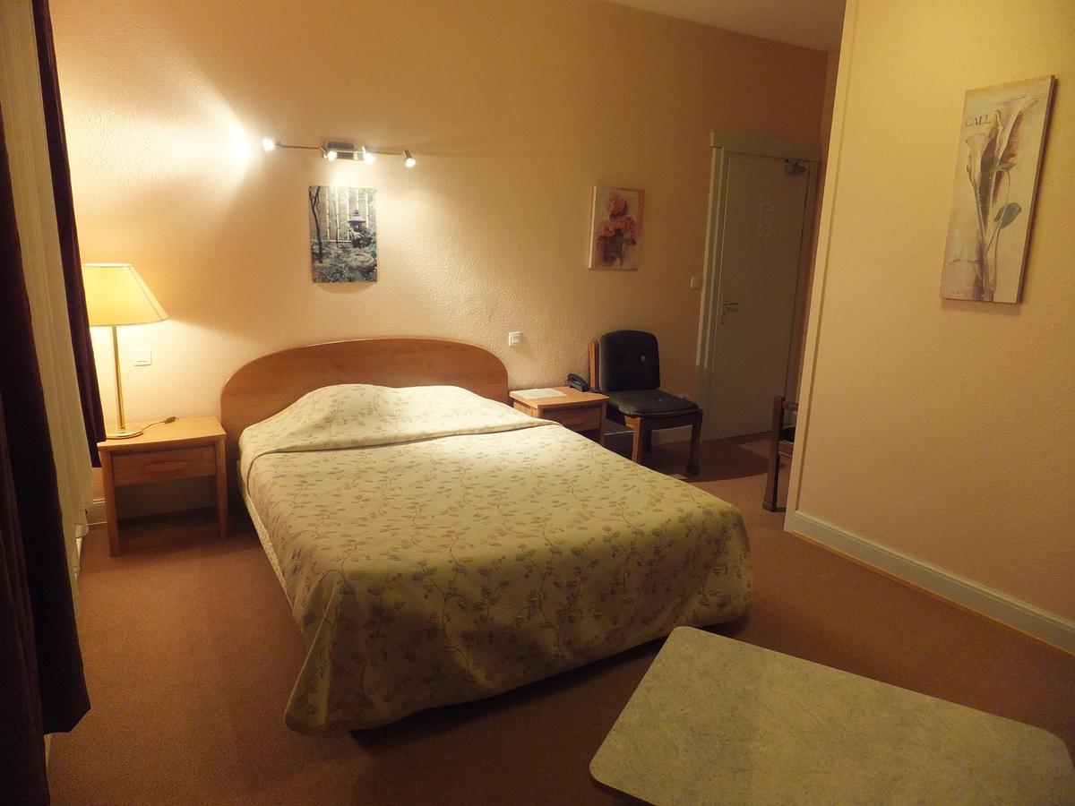 Hostellerie La Boheme Roppenheim Bagian luar foto
